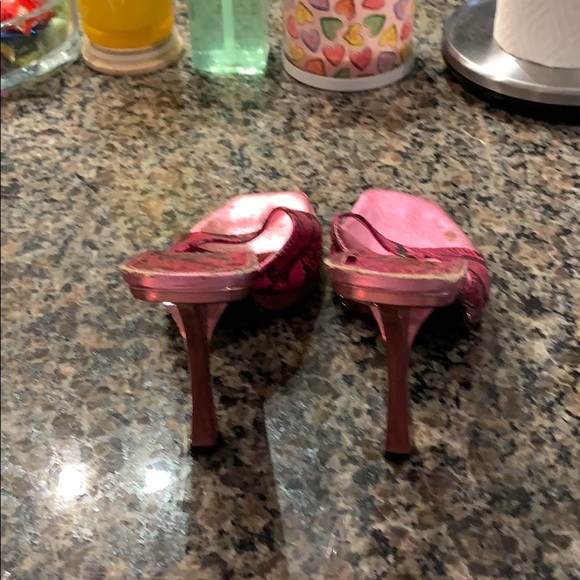 Heels - Picture 2 of 2